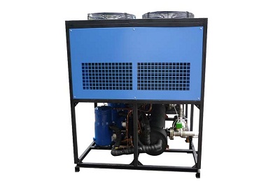操作冷水機(jī)時(shí)有哪些注意事項(xiàng)？
