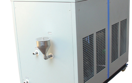 如何檢測工業(yè)冷水機的油壓？